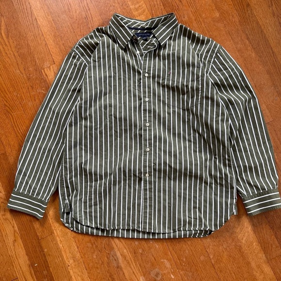 Tommy Hilfiger button down shirt - Picture 1 of 8